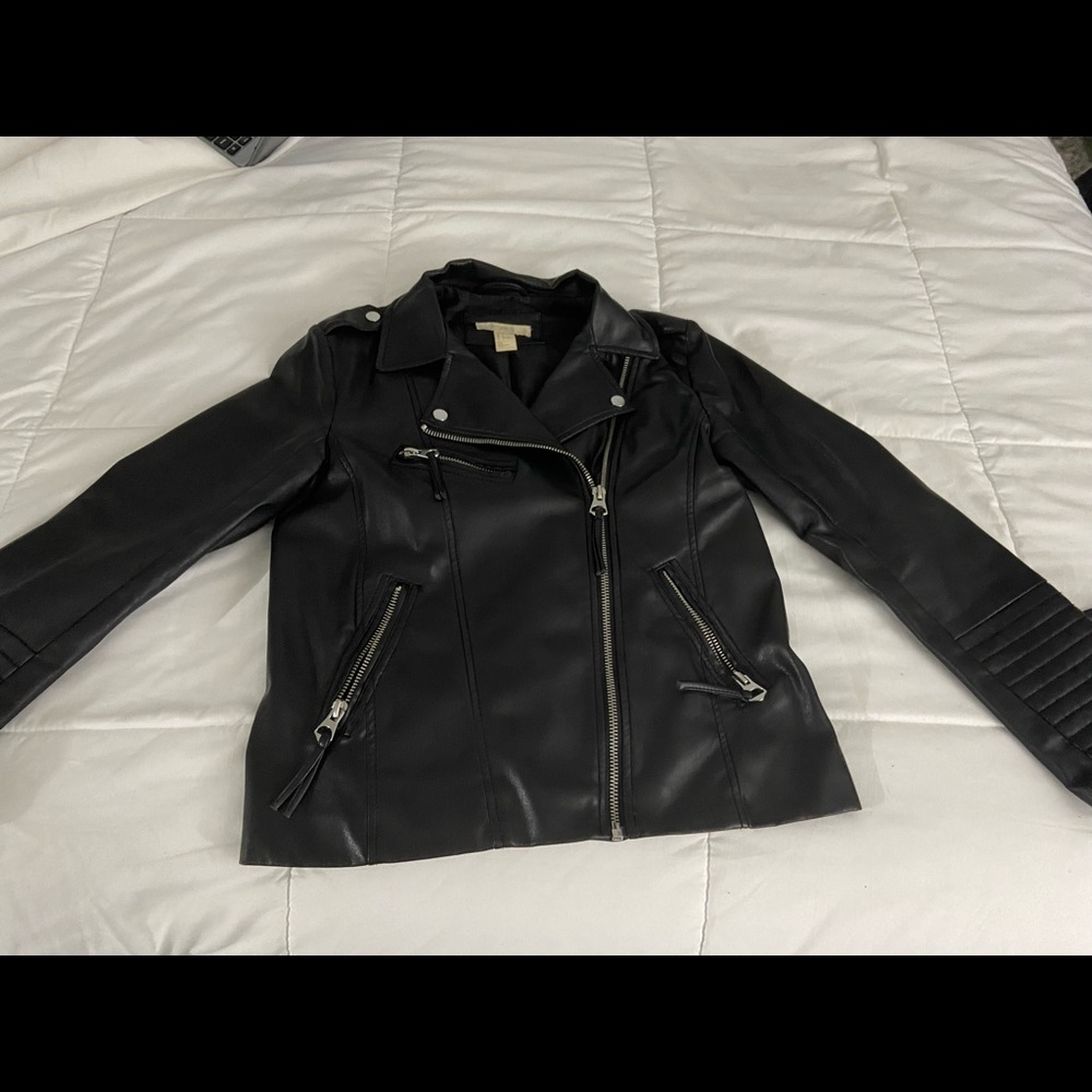 H&M black faux leather jacket size 6